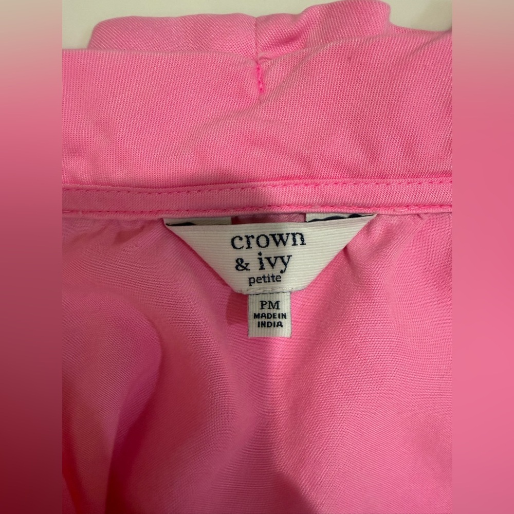 crown & ivy Pink Ruffle V-Neck Sleeveless Blouse Size Medium Petite - Picture 7 of 10